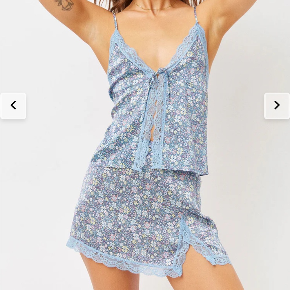 NWT Blue Floral Frankie’s Bikinis Silk Tie Front Top and Skirt Set
